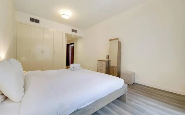 Autumn 1 Seasons JVC Vacationer