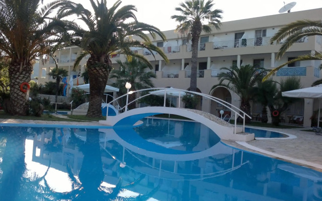 Three Stars Beach Hotel