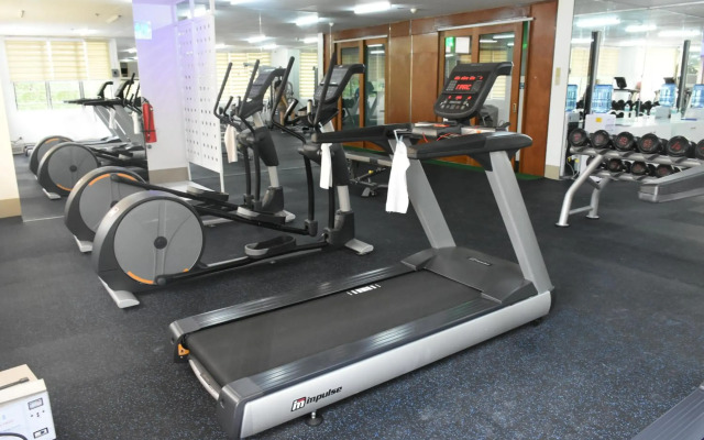 Alicia Tower Residences - Adult Only - Hostel