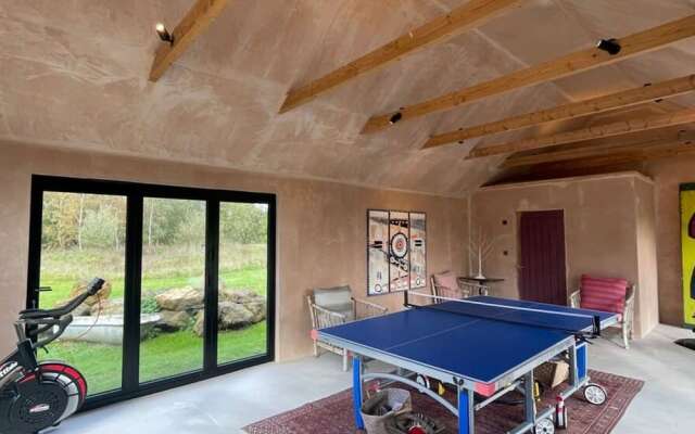 Luxury Countryside Haven for 10