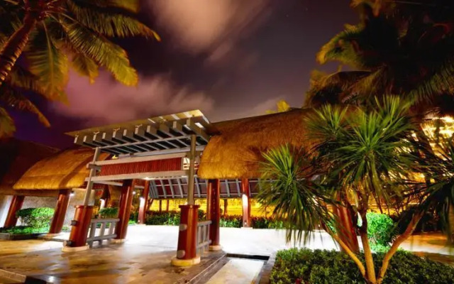 Sanya Bay Guest House All Suites Hotel