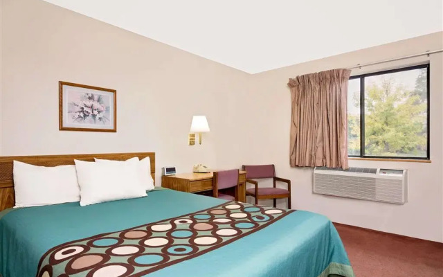 Super 8 Long Prairie