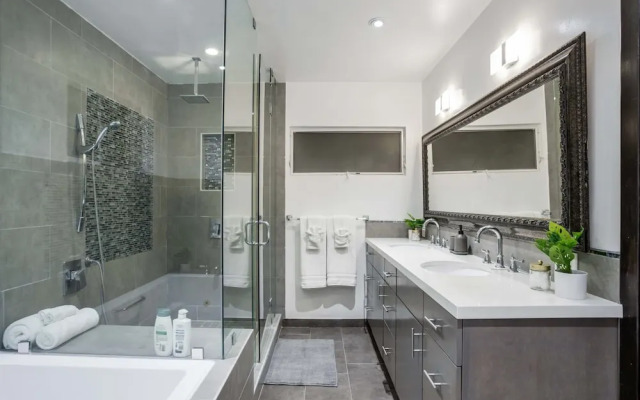 Walefield by Avantstay Mid-wilshire Home + Pool