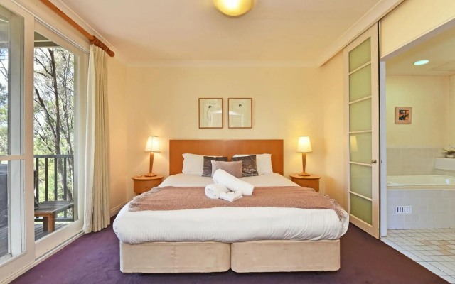 Villa Spa Executive 1br Pinot Resort Condo located within Cypress Lakes Resort (nothing is more central) – Guest Rooms – Pokolbin