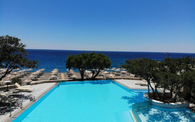 Kakkos Bay Hotel & Bungalows
