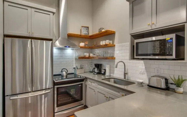 563 King Signature Apartments