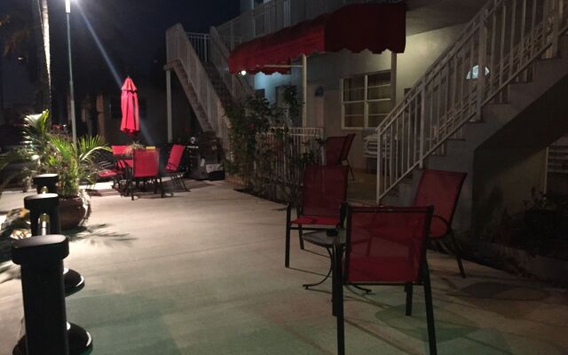 Silver Spray Motel