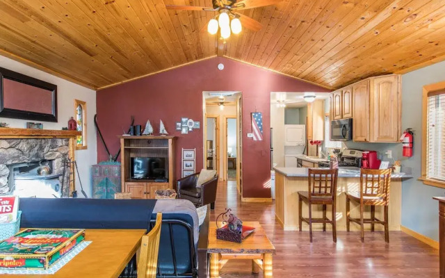 Moonridge Charmer - 2 Br Home