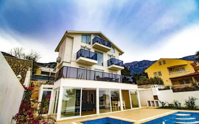 Fethiye Paris A Villa