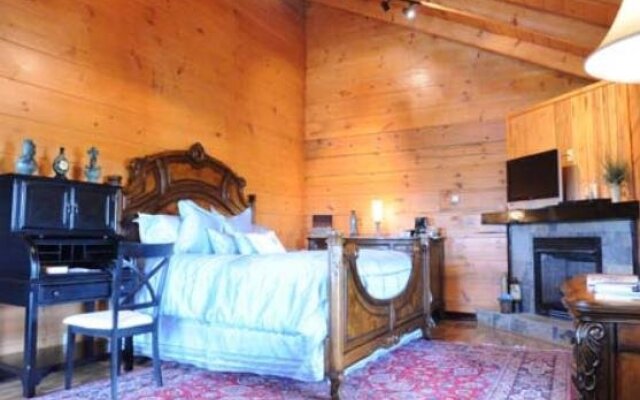 Black Bear Cove Lodge