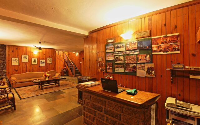 Cedar Lodge by Aahma