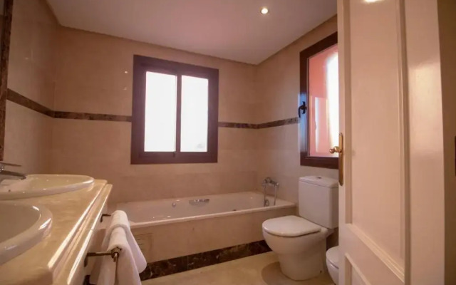 Beautiful apartment in Vasari Puerto Banus