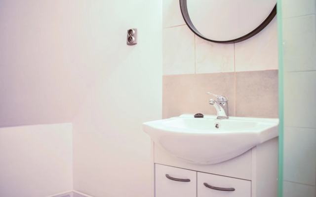 Stunning Home in Darlówko With 5 Bedrooms