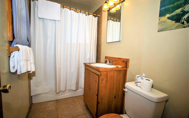 Kelley's Kabin 290 by RedAwning