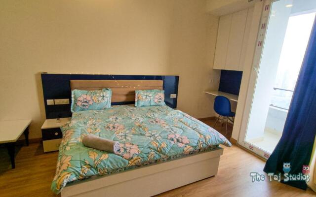 GM-1st Time Homestay in Mall with Taj Studios