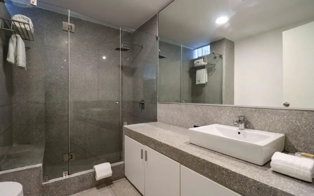 w Stunning 1BR Near Malecon in Barranco