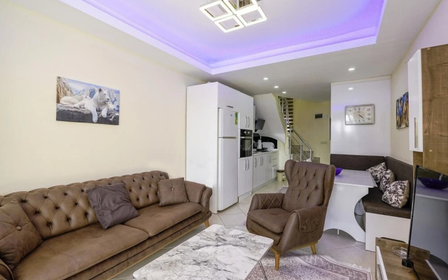 Chic Villa w Patio 5 min to Beach in Antalya