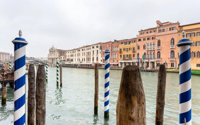 Riva Di Biasio Lovely Flat
