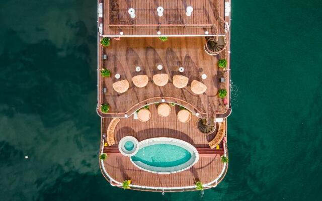Indochine Premium Halong Bay