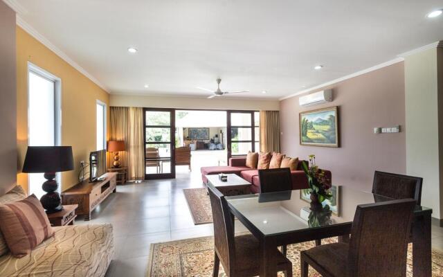 Peninsula Bay Resort