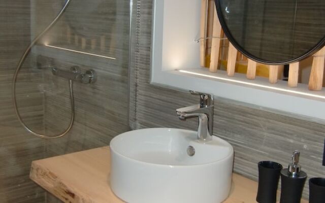 Casa Louise Suites and Spas