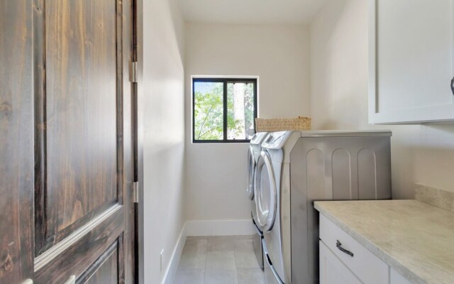 Flag Golf 3 Bedroom Home