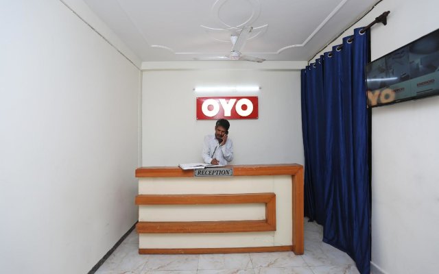 OYO 13280 Hotel Royal India