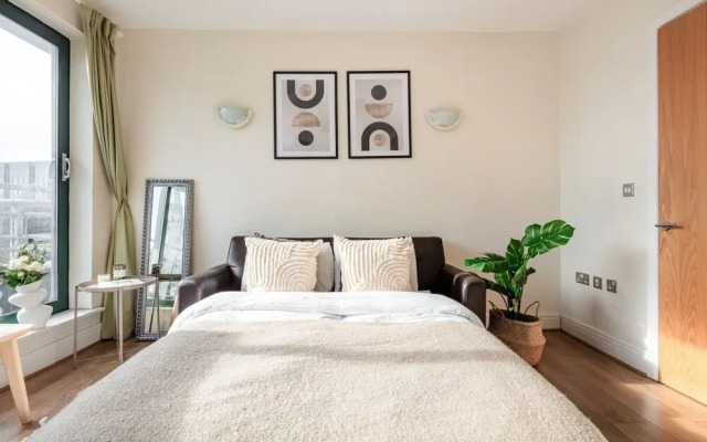 Charming 1BR Near Tower Bridge Walks