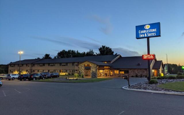 Cobblestone Inn & Suites Merrill
