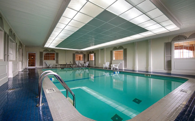 Magnuson Grand Pioneer Inn and Suites