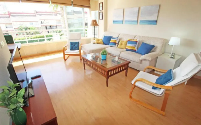 1a línea Playa San Juan. Vistas. Piscina. BBQ. Gym