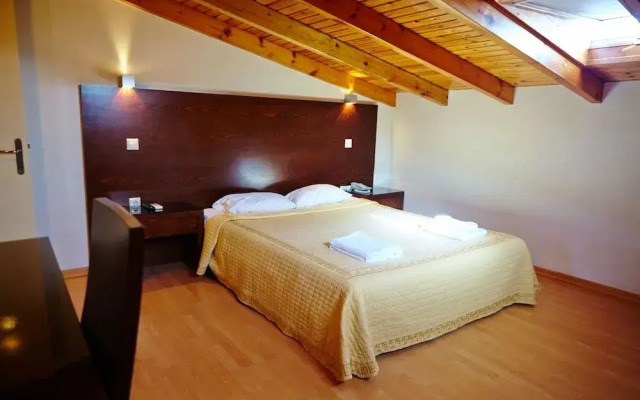 Aegean Sea Rooms And Suites