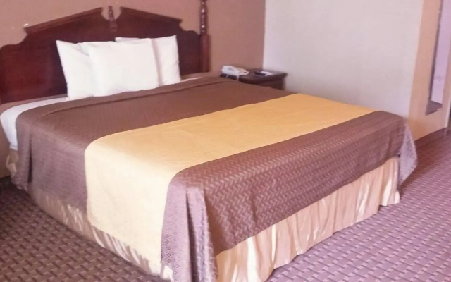Mid Towne Inn and Suites