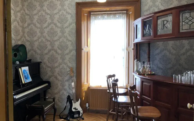 Nore View House