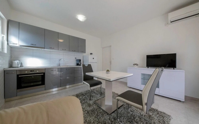 Mar- 150 m From sea - A4