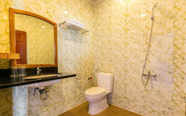 Camy Hotel by OYO Rooms