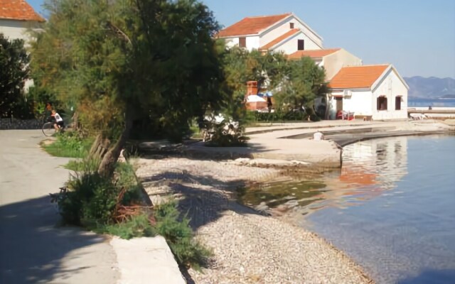 Apartment Marevic