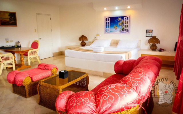 Clarkton Hotel