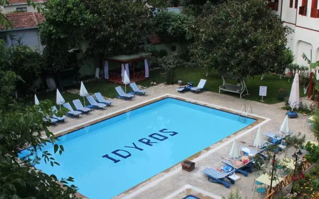 Idyros Hotel
