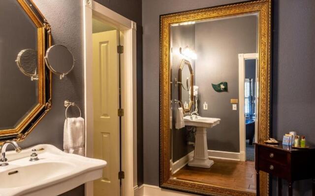 Gruene River Hotel & Retreat