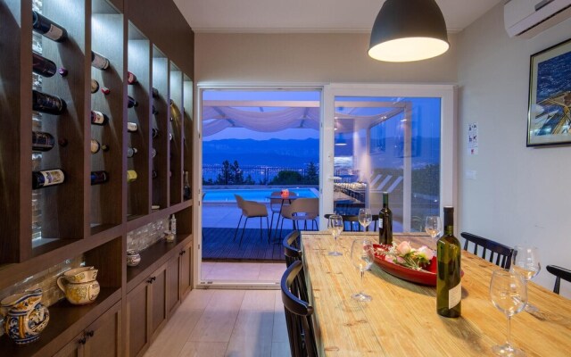 Amazing Home in Polje With Wifi and 5 Bedrooms