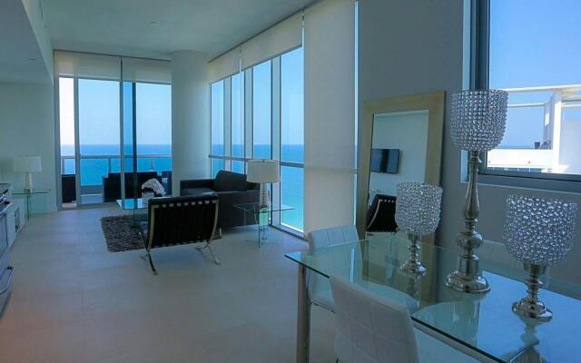 Mare Azur Miami Luxury Apartments by Montecarlo