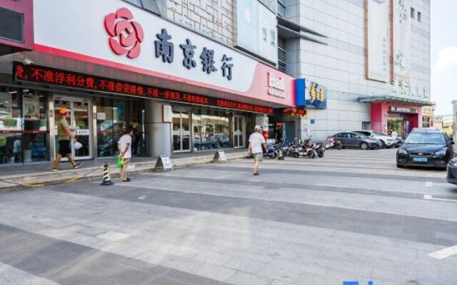 Xiaotu Loft giant screen cinema theme apartment