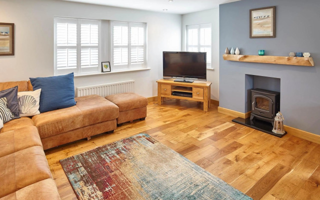 Host Stay Doray House