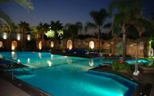 Oasis Apartments