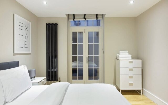 Modern & Cosy Apartment Close To Tube, Sleeps 5