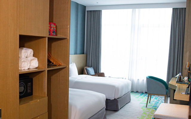 Holiday Inn Fuyang