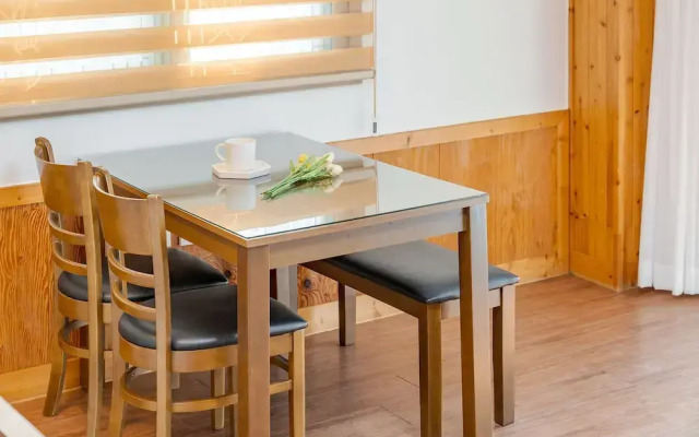 Yeongheungdo Rainbow Ocean View Pension
