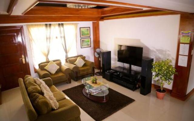Florabells Iraya Guest House