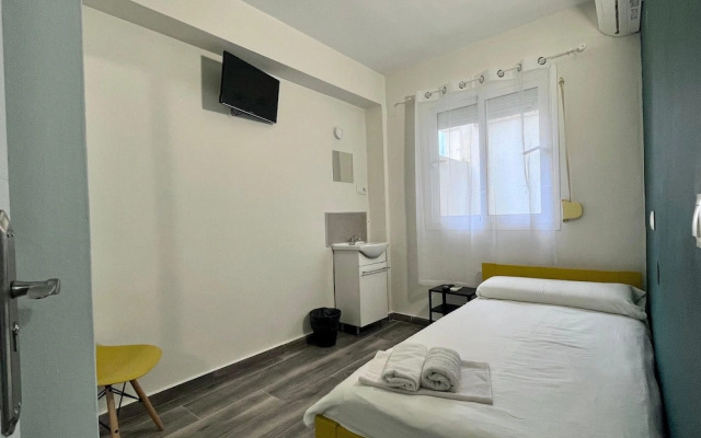 Click & Room